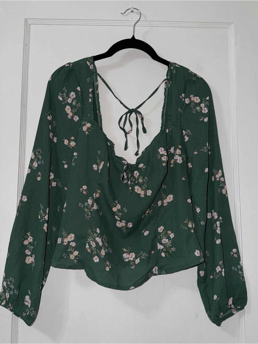 Abercrombie & Fitch Women’s Green Floral Tie-Back Cropped Blouse